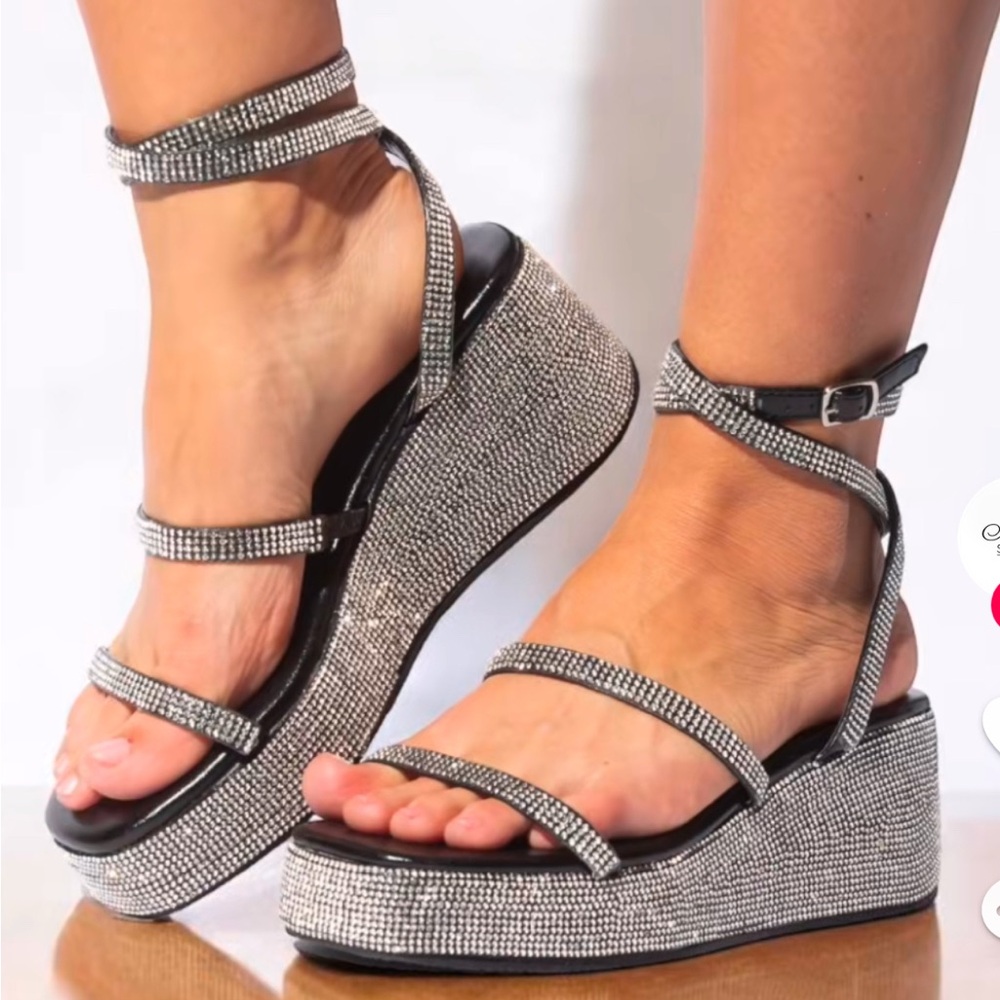 New in a Box. Crystal studded Wedge by Mata Shoes size 7.5 *minor imperfections*